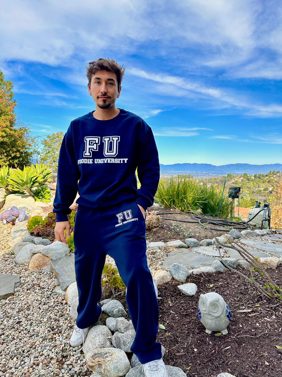 SIIILON University foodie ネイビー Foodie University Crew Neck – Shop Brennen